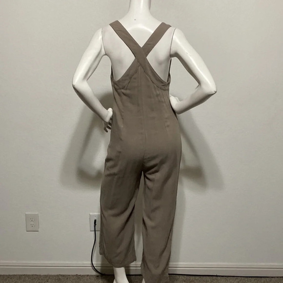 Illa Illa Dancing Queen Jumpsuit Linen Blend Olive Green NEW Size M - Picture 5 of 10